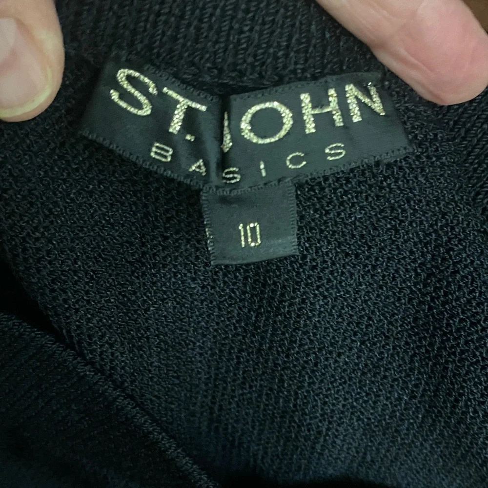 St. John Basics knits black Santana skirt mini skirt size 10 capsule wardrobe - Picture 5 of 9